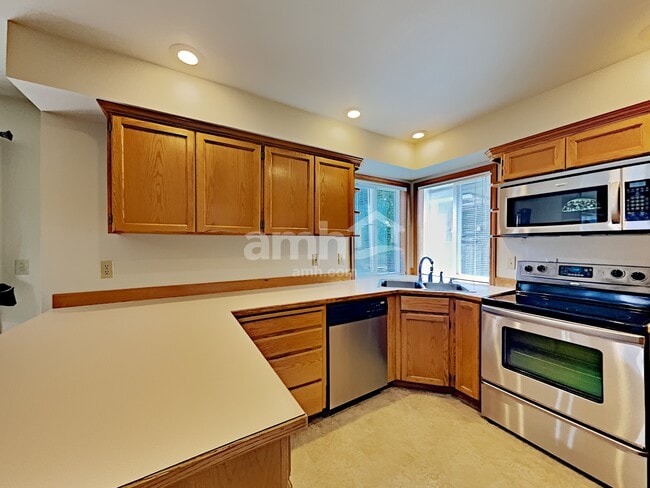 Foto del edificio - 28126 234th Ave SE
