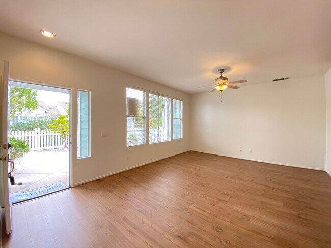 Building Photo - Charming 3BR Townhome in Aviara!