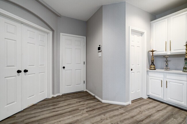 Foto del edificio - 2222 Keeran Point Ct