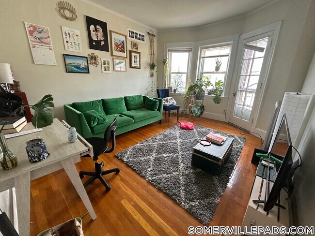 Building Photo - 163 Summer St