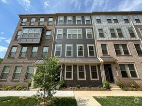 Building Photo - 304 Awdry Wy