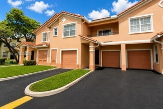 Building Photo - 1002 Belmont Ln