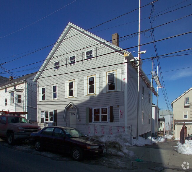 Building Photo - 42-44 Tecumseh St