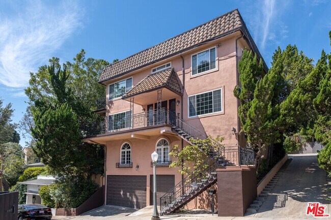 Foto del edificio - 503 N Greencraig Rd