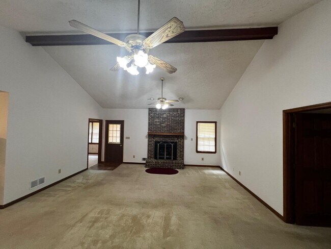 Foto del edificio - 380 Hidden Valley Dr SE