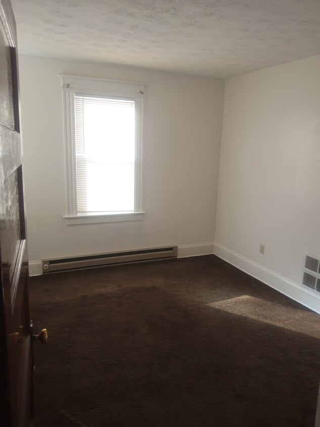 Primary Photo - 66 Williams St