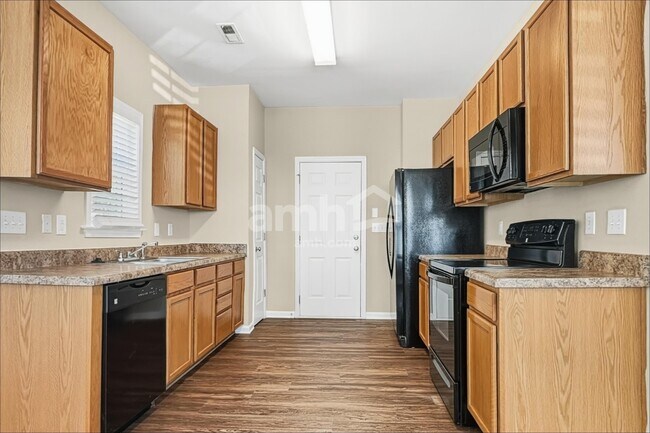 Building Photo - 137 Tuscarora Ln