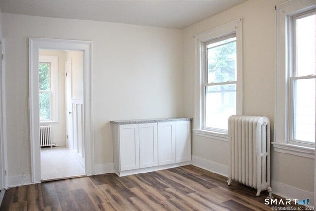 Building Photo - 34 Cottage St