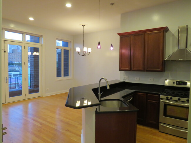 Kitchen/Dining - 6260 N Broadway St