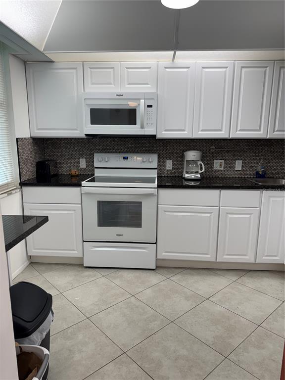 Foto del edificio - 5959 Winkler Rd