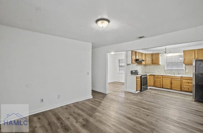 Building Photo - 161 Joe Walker Way