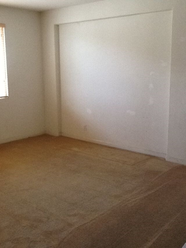 Foto del edificio - 1671 E 13th St