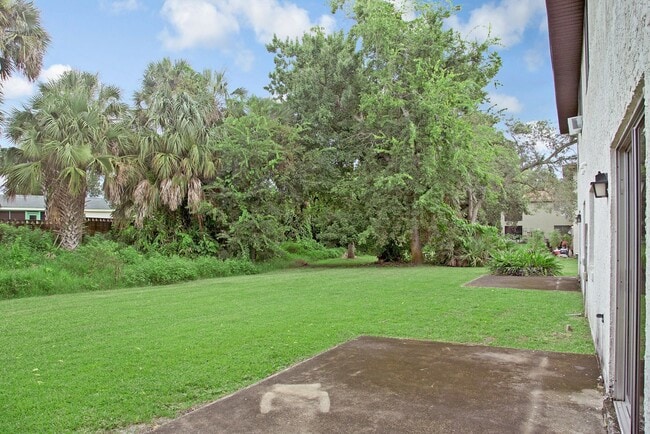 Foto del edificio - 2290-2296 Fox Hollow Dr.