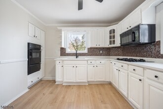 Building Photo - 71 Broad St