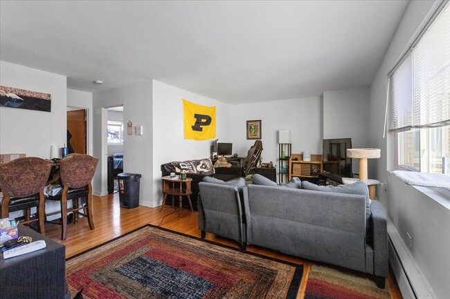 Foto del edificio - 6719 N Hermitage Ave