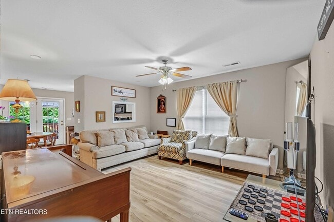 Photo - 1529 Sails Way Unit House