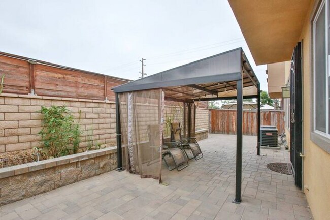 Foto del edificio - 10959 Lotus Dr