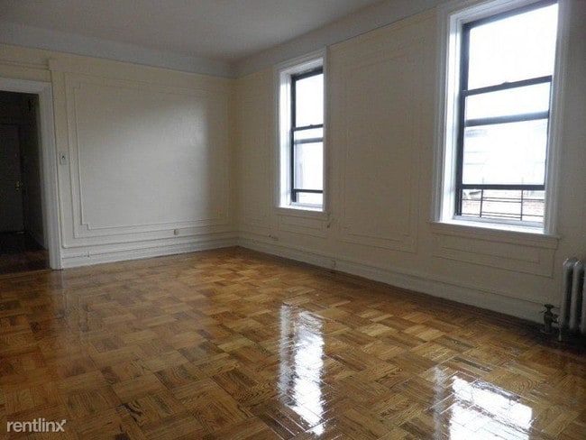 Building Photo - 4520 Broadway