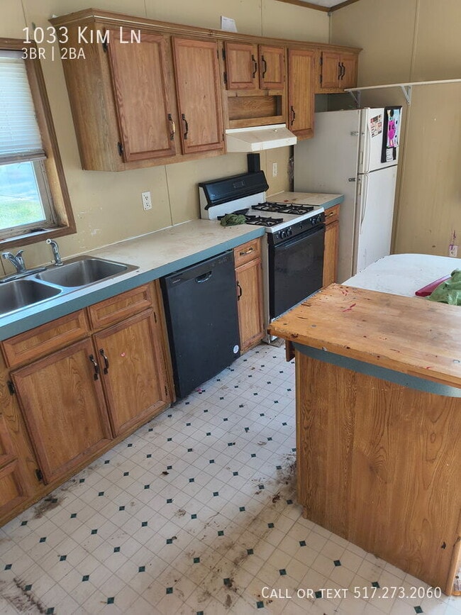 Building Photo - 1033 Kim Ln