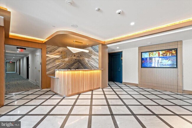 Foto del edificio - 811 N Columbus St
