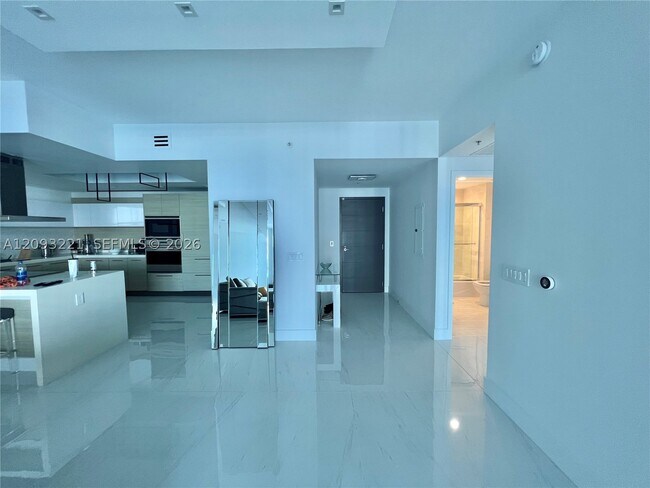 Foto del edificio - 17301 Biscayne Blvd
