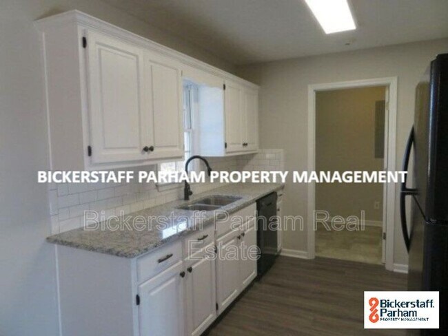 Foto del edificio - 26 Farmbrook Dr