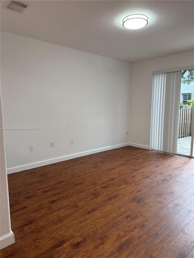 Foto del edificio - 7862 NW 109th Path