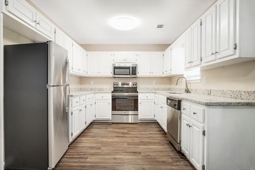 Building Photo - 1641 Riverchase Cir NE