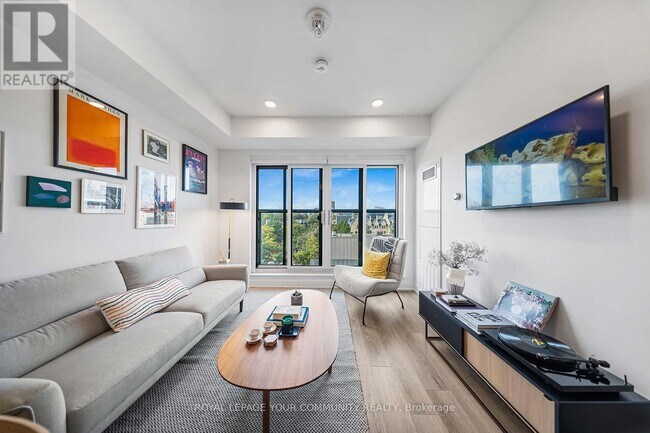 Photo du bâtiment - 484 Spadina Ave.