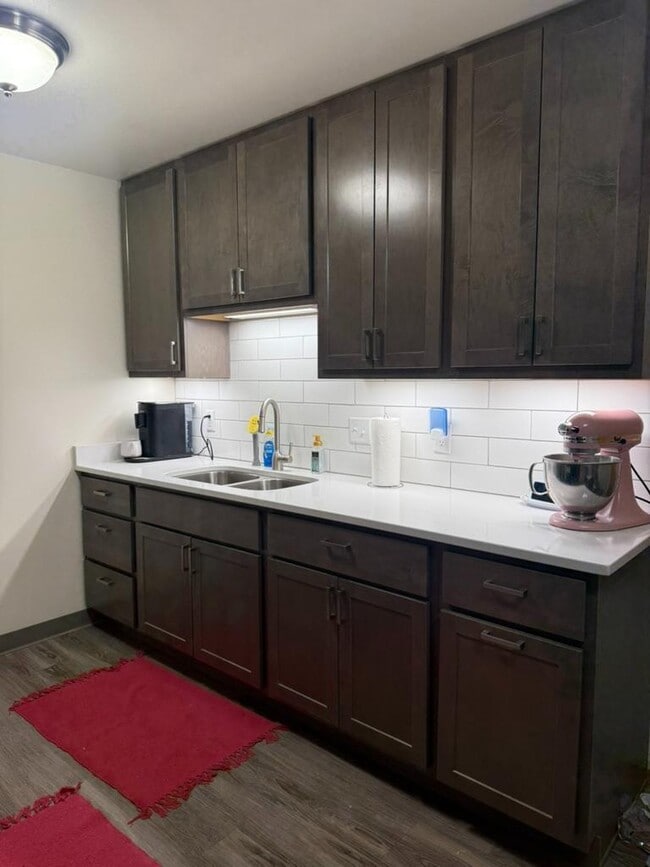 Building Photo - 1332 Field Ct