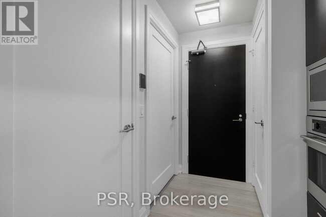 Building Photo - 2 Anndale Dr