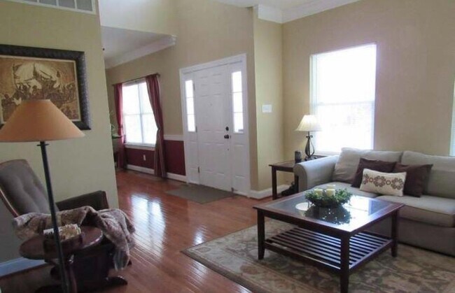 Foto del edificio - 126 Sugar Maple Rd