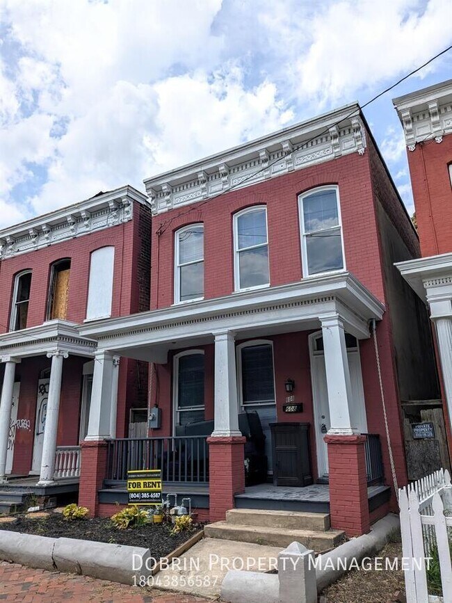 Photo - 608 N 1st St House