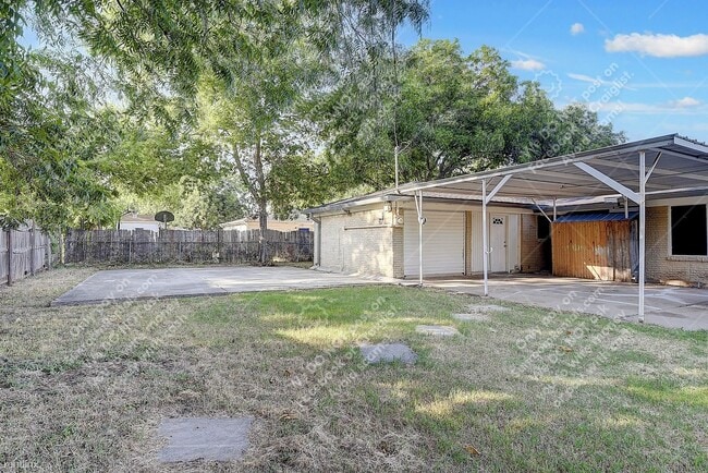 Foto del edificio - 3 br, 2 bath House - 3901 Dakota Trl