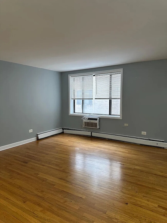 Foto del edificio - 1523 W Morse Ave