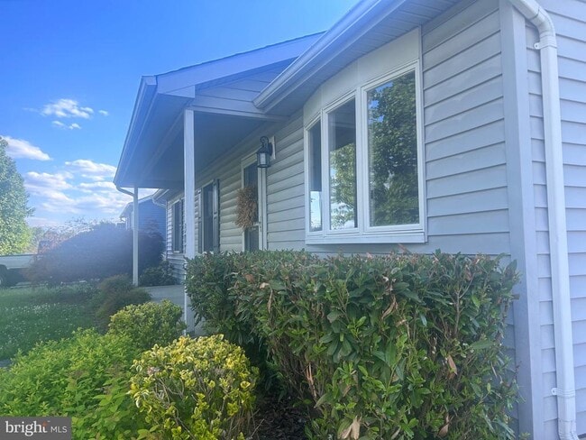 Building Photo - 307 Raven Rd