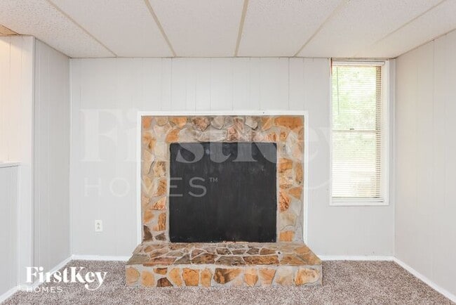 Building Photo - 6925 Smoke Ridge Dr