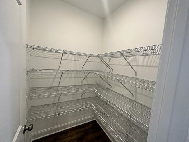 Building Photo - 7117 Leire Ln