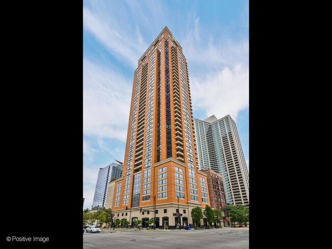 Building Photo - 1160 S Michigan Ave