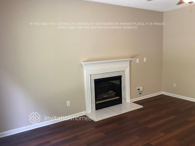 Building Photo - 9809 Dauphine Dr