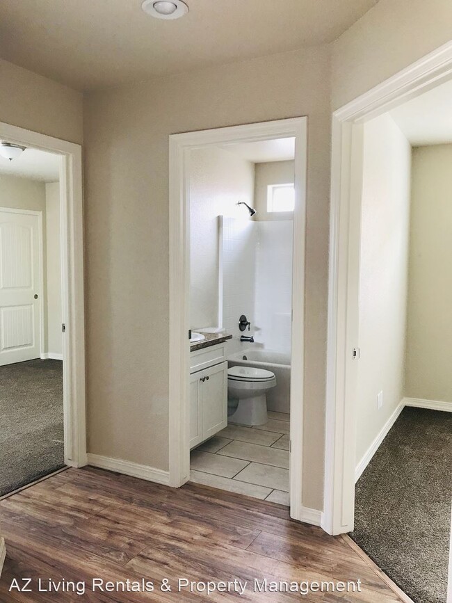 Foto del edificio - 3 br, 2 bath House - 2808 Wickieup Ave