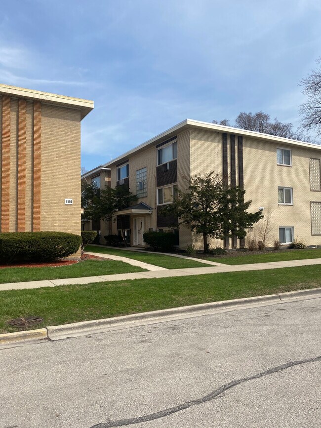 Building Photo - 1817 14th Ave