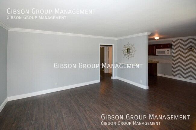 Foto del edificio - 806 NE 16th St