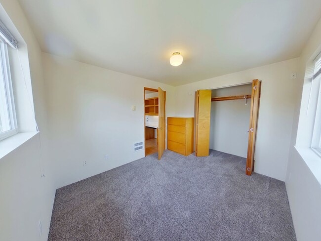 Building Photo - 1611 Ferry Alley