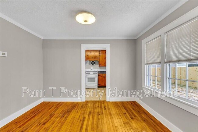 Building Photo - 1507 E 48th St