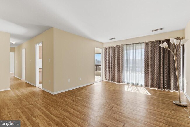 Foto del edificio - 561 Florida Ave