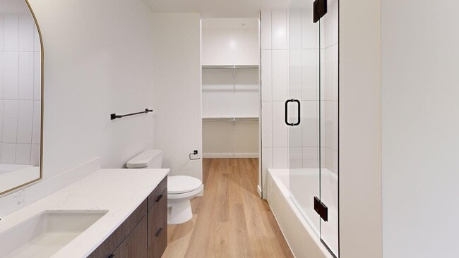 Building Photo - The Brad