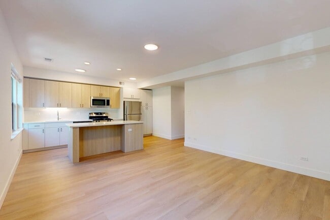 Floorplan - 1323 E. 57th St
