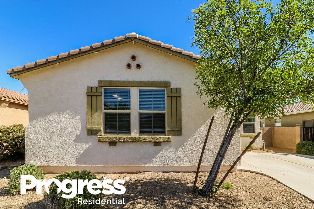 Foto principal - 17382 W Woodlands Ave