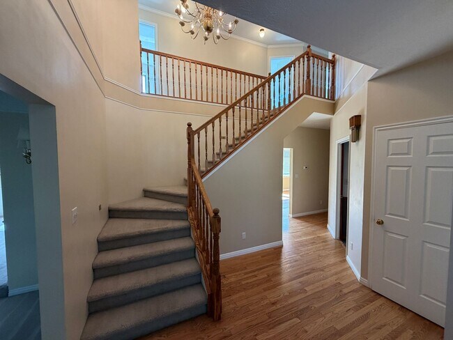 Building Photo - 479 S Palisade Dr